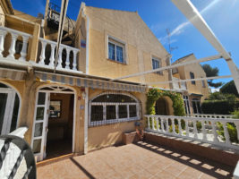 Town House for sale in Punta Prima