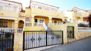 Town House for sale in Villamartin