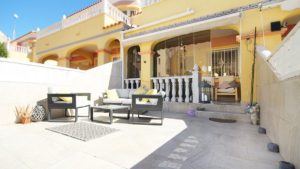 Town House for sale in Villamartin