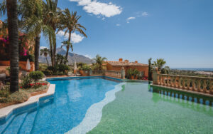 Apartment for sale in Nueva Andalucia, Marbella, Costa del Sol