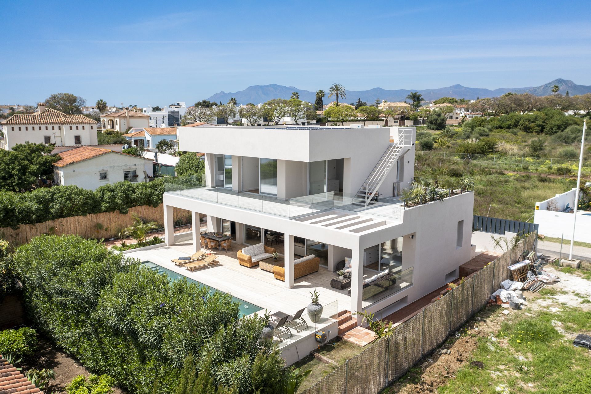 5 bedroom house / villa for sale in San Pedro de Alcántara, Costa del Sol