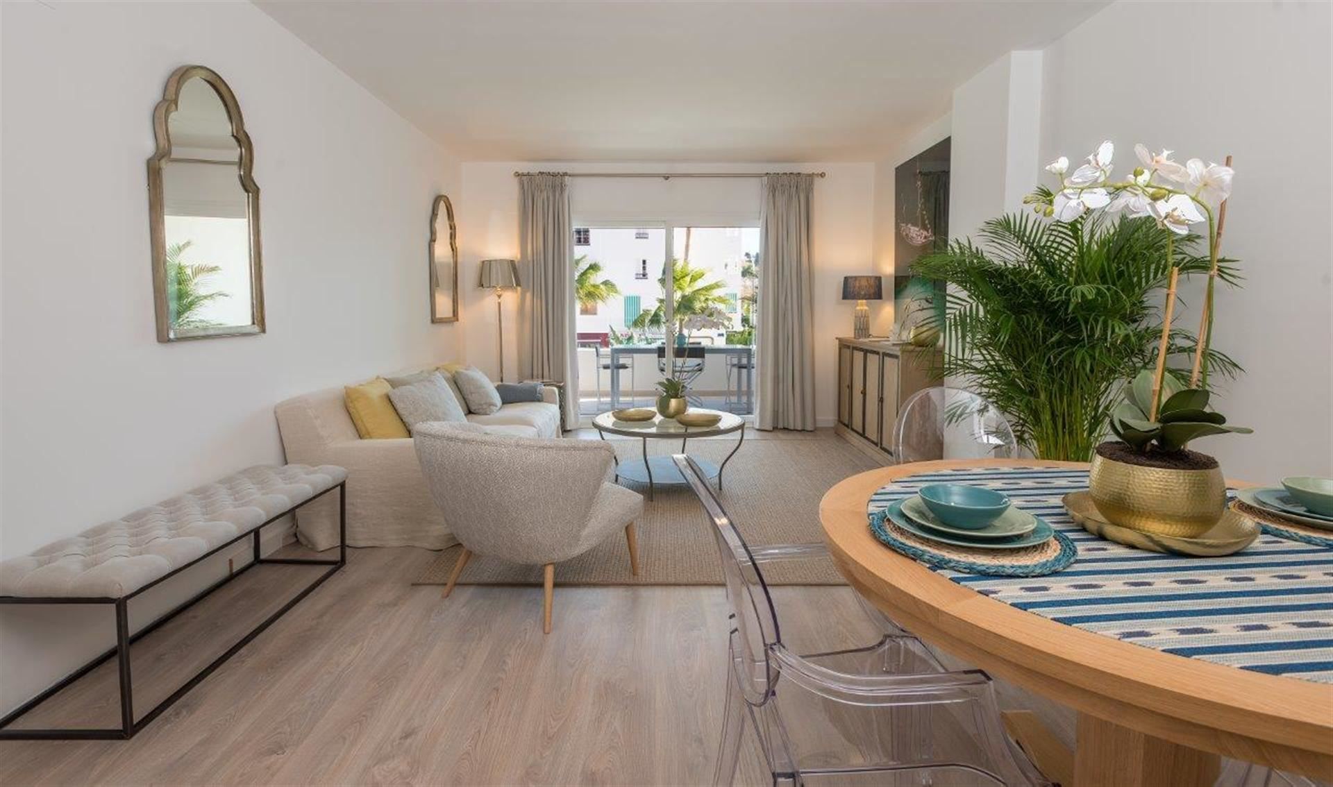 2 bedroom apartment / flat for sale in Marbella, Costa del Sol