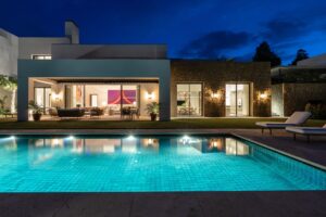 Villa for sale in Casares