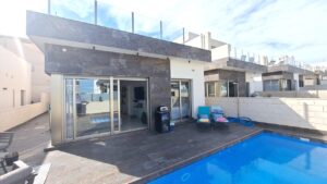 Detached Villa for sale in Villamartin Detached Villa for sale in Villamartin