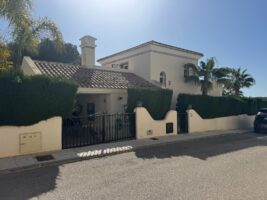 Detached Villa for sale in Villamartin Detached Villa for sale in Villamartin