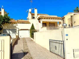 Detached Villa for sale in Villamartin Detached Villa for sale in Villamartin