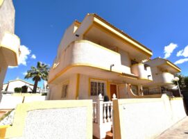 Semi Detached House for sale in Los Altos Semi Detached House for sale in Los Altos