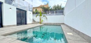 Detached Villa for sale in Los Balcones