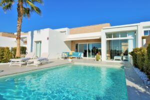 Detached Villa for sale in Algorfa