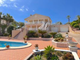 Detached Villa for sale in Algorfa