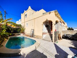 Semi Detached House for sale in San Miguel De Salinas