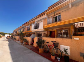 Town House for sale in Playa Flamenca