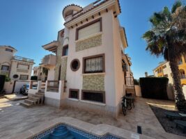 Detached Villa for sale in Villamartin