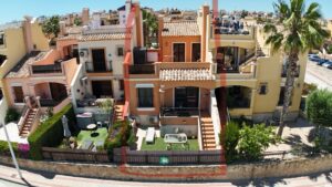 Town House for sale in Algorfa