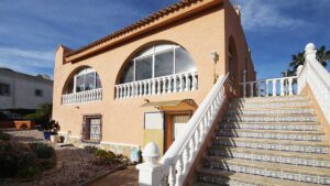 Detached Villa for sale in Villamartin