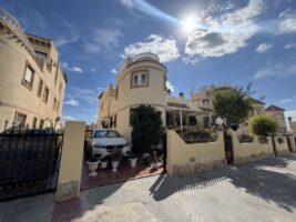 Semi Detached House for sale in Playa Flamenca