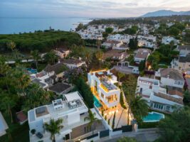 Villa for sale in Marbella