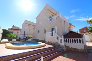 Detached Villa for sale in Benijofar