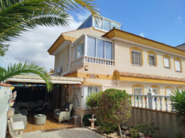 Semi Detached House for sale in Villamartin