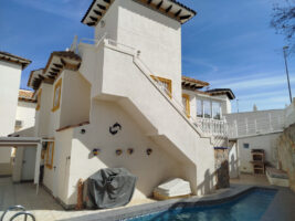 Detached Villa for sale in La Zenia