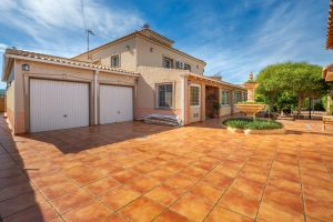 Detached Villa for sale in Torrevieja