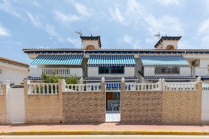 Town House for sale in La Mata