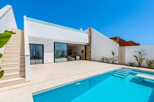 villa for sale in Los Alcazares