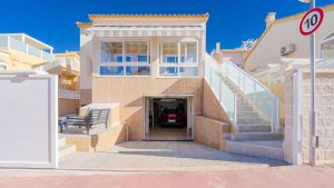 Detached Villa for sale in Los Altos