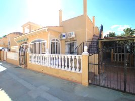 Bungalow for sale in Los Balcones