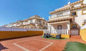 Quad House for sale in Cabo Roig