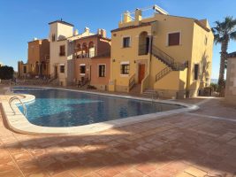 Town House for sale in Algorfa