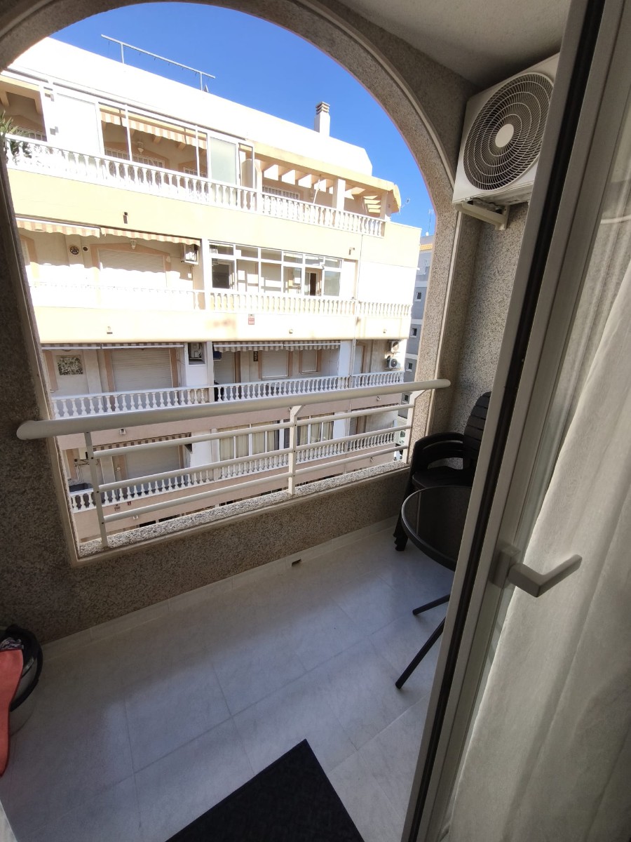 2 bedroom apartment / flat for sale in Torrevieja, Costa Blanca