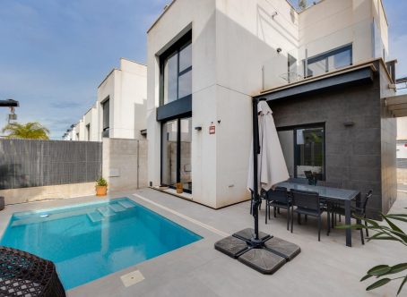 For sale: 3 bedroom house / villa in Villamartin
