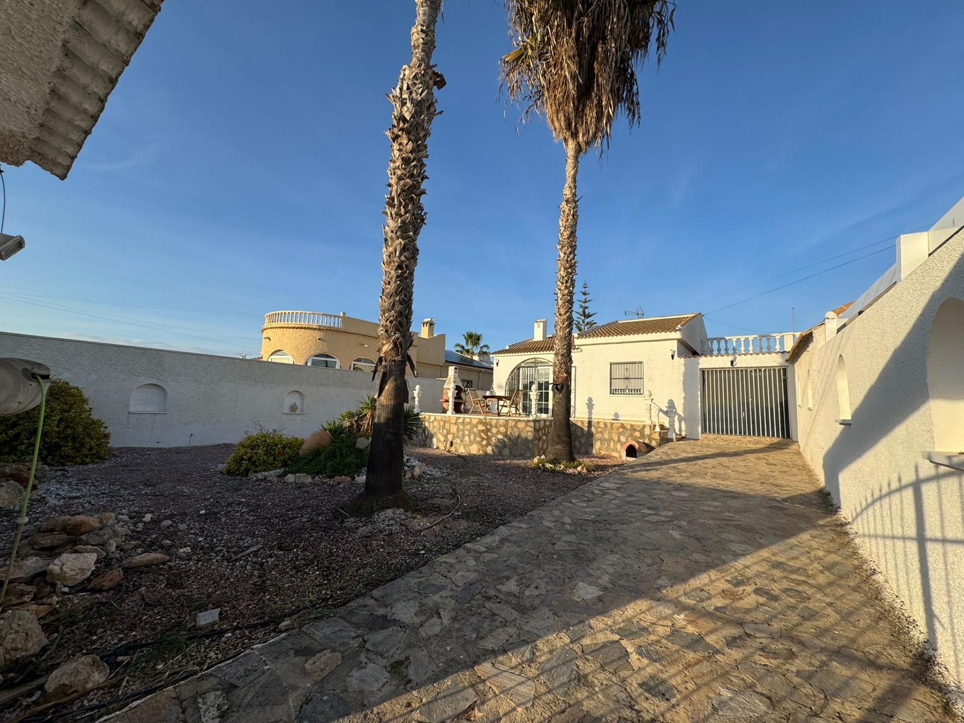 2 bedroom house / villa for sale in Torrevieja, Costa Blanca