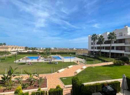 For sale: 2 bedroom apartment / flat in Cabo Roig