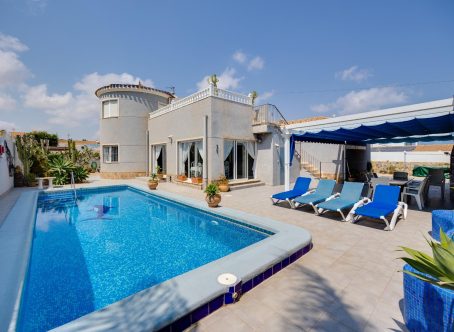 For sale: 4 bedroom house / villa in Cabo Roig, Costa Blanca