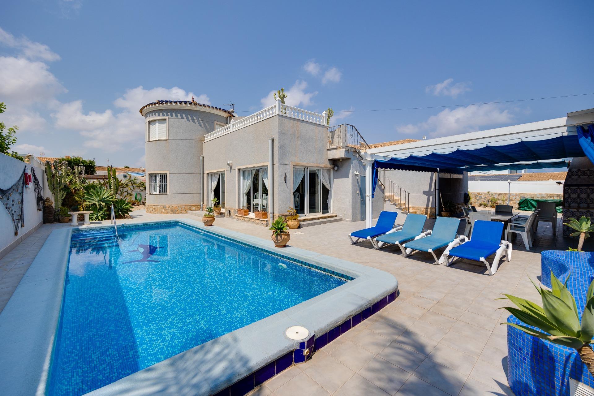 4 bedroom house / villa for sale in Cabo Roig, Costa Blanca