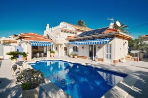 Detached Villa for sale in Pinar De Campoverde