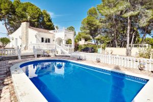 Detached Villa for sale in Pinar De Campoverde