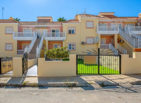 For sale: 3 bedroom apartment / flat in Villamartin