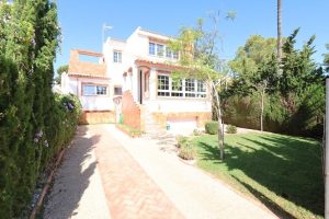 Detached Villa for sale in Villamartin