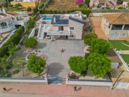 Detached Villa for sale in Algorfa