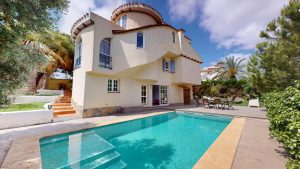 Detached Villa for sale in La Zenia