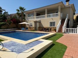 Detached Villa for sale in Algorfa