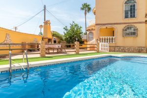 Detached Villa for sale in Playa Flamenca