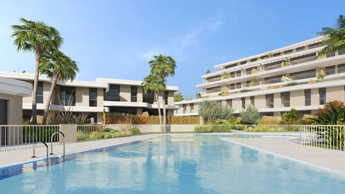 2 bedroom apartment / flat for sale in Cancelada, Costa del Sol