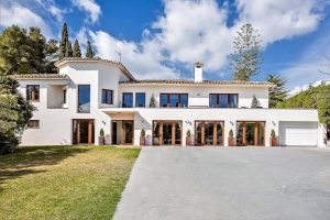 Villa for sale in San Pedro de Alcántara