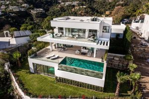 Villa for sale in Benahavís