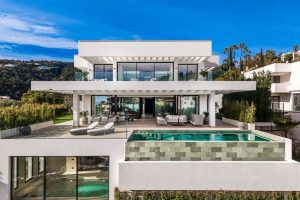 Villa for sale in Benahavís