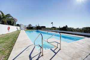 House – Detached Villa for sale in Calahonda